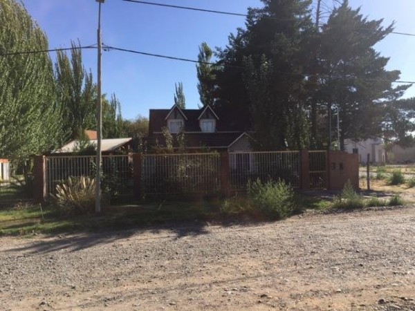 2 Casas en B° Confluencia Rural 